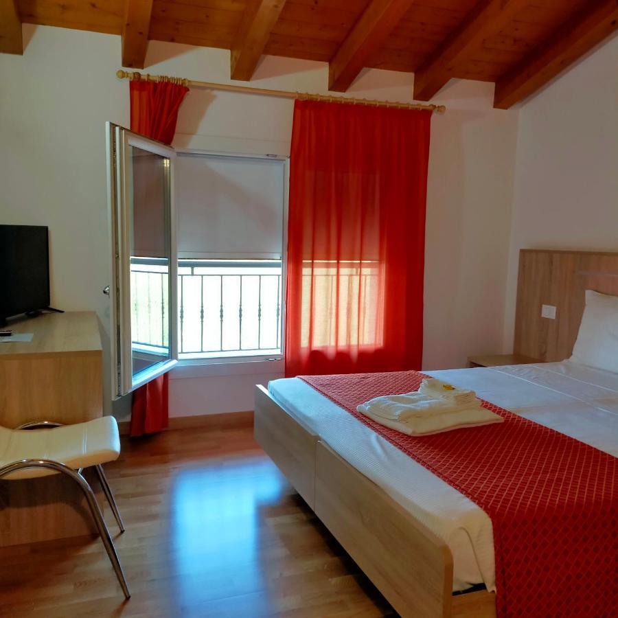 Al Cavaliere Villa Pordenone Luaran gambar