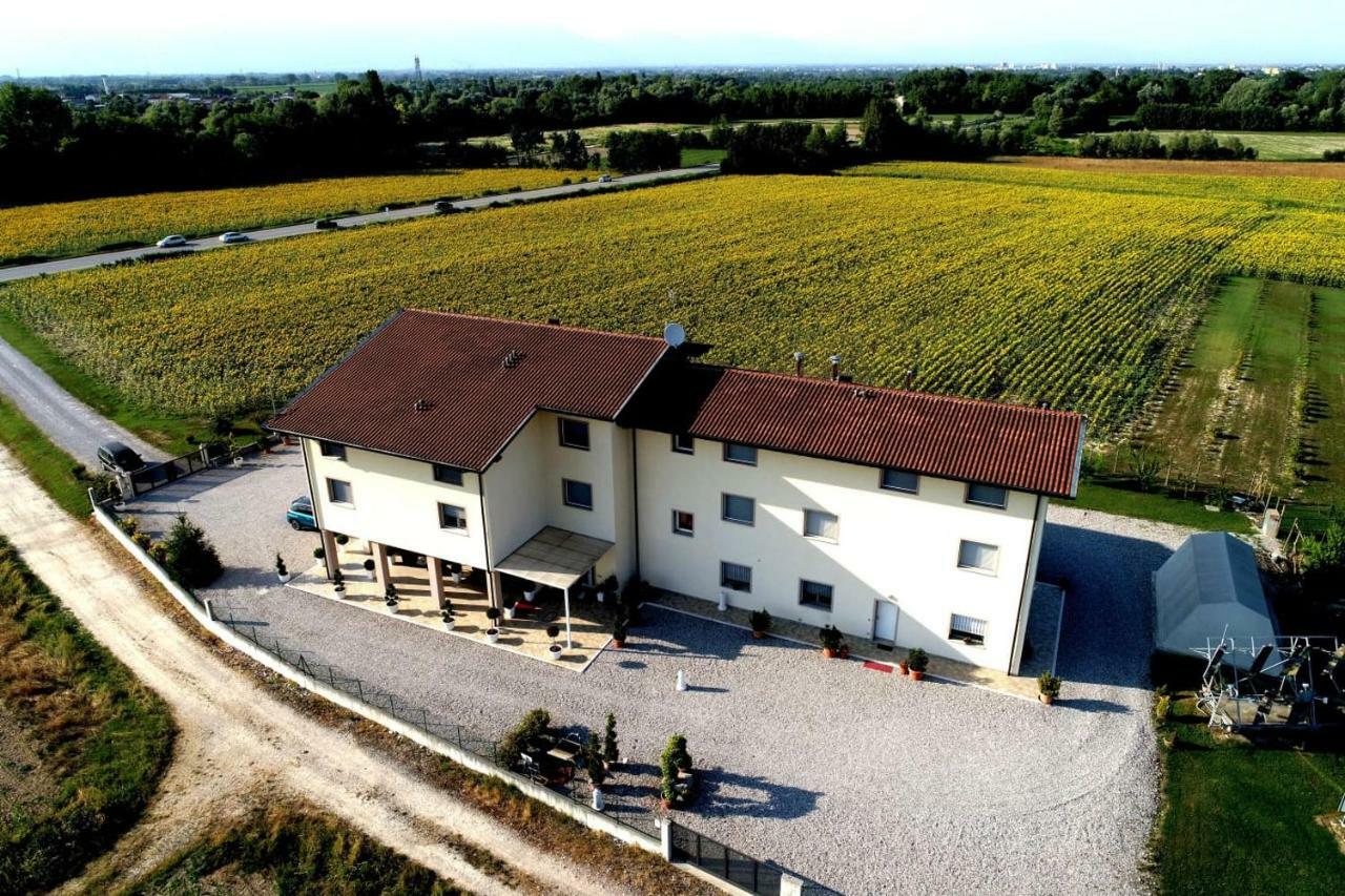 Al Cavaliere Villa Pordenone Luaran gambar